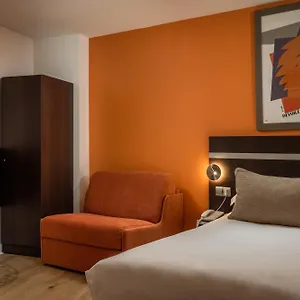 *** Hotel Arc De Triomphe France